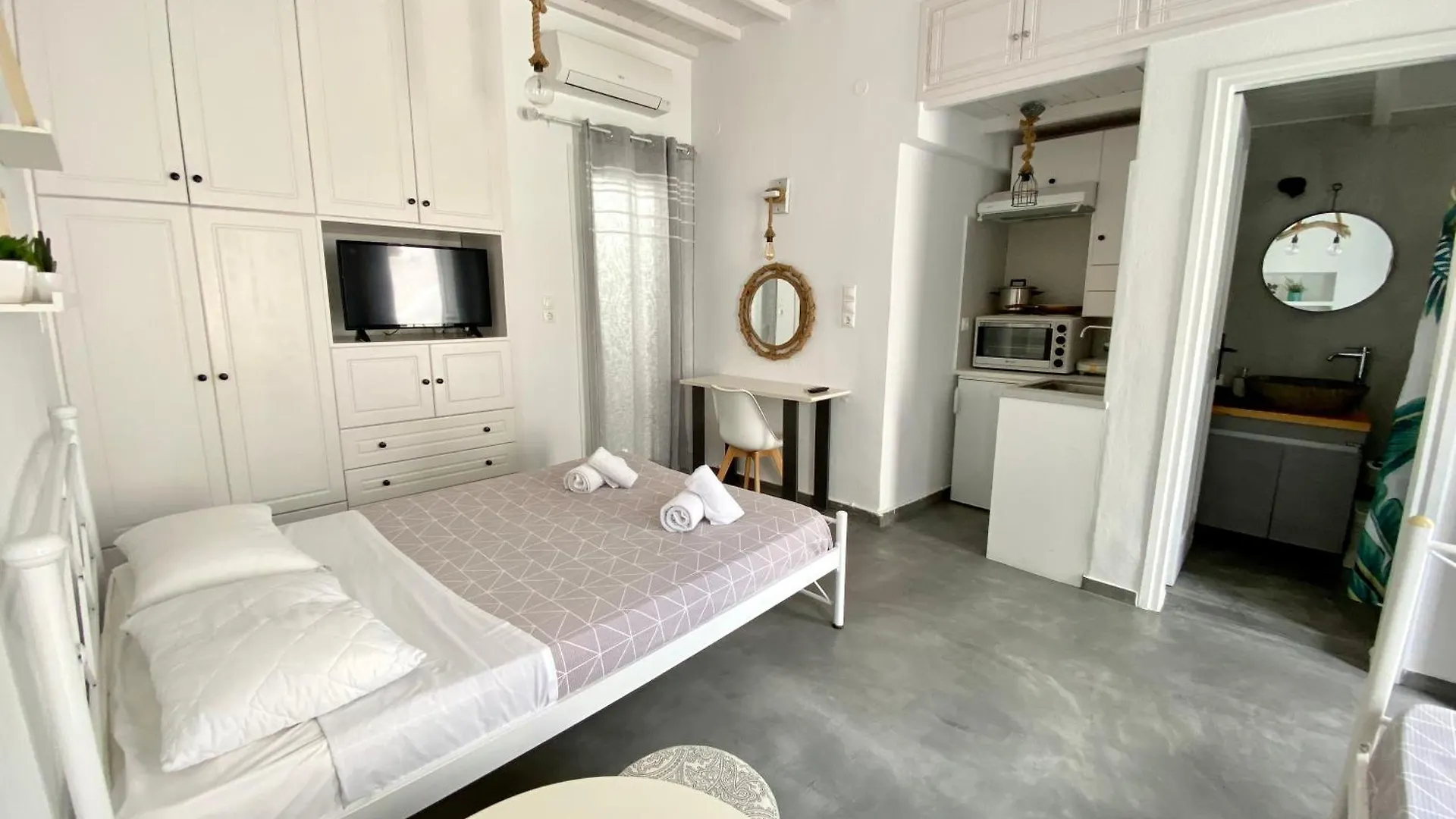 Elenita'S Mykonos Town Flat Apartment