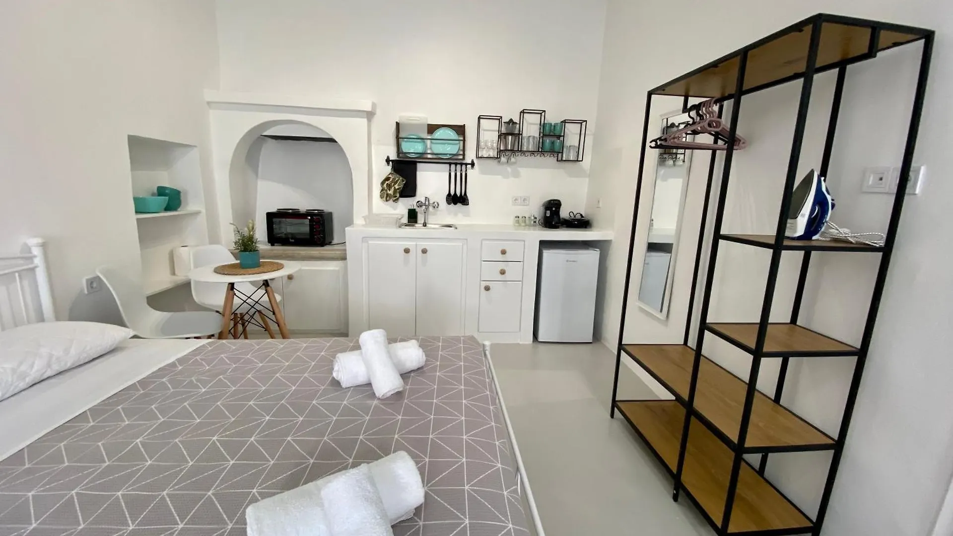 Elenita'S Mykonos Town Flat Apartment